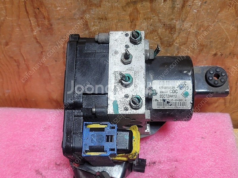 (중고) 트노삼성 뉴SM5 L43 중고품 ABS 모듈 (키로수미연동제품) 476601563R I9--0